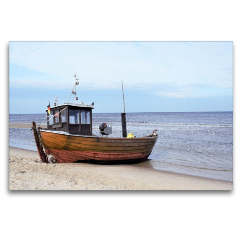 Fischerboot am Strand von Ahlbeck auf der Insel Usedom