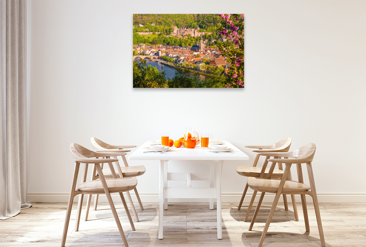 Die Altstadt und das Schloss in Heidelberg im Frühling