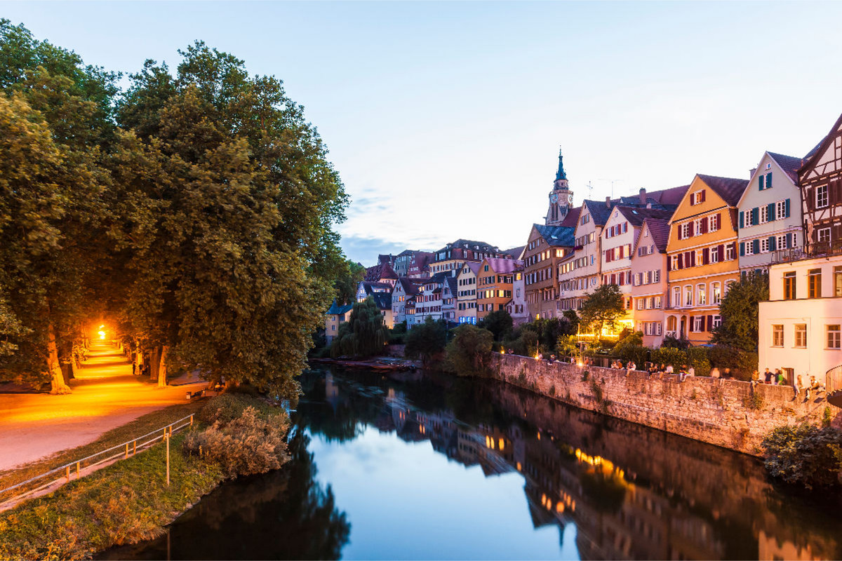 Malerisches Tübingen in der Abenddämmerung