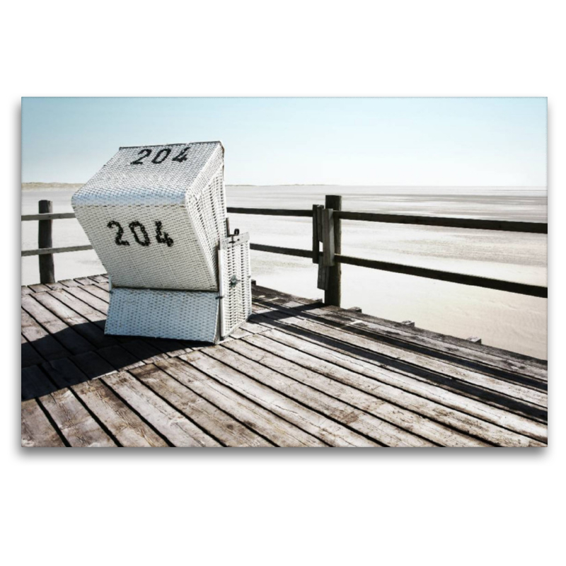 Strandkorb am endlosen Strand von St. Peter-Ording