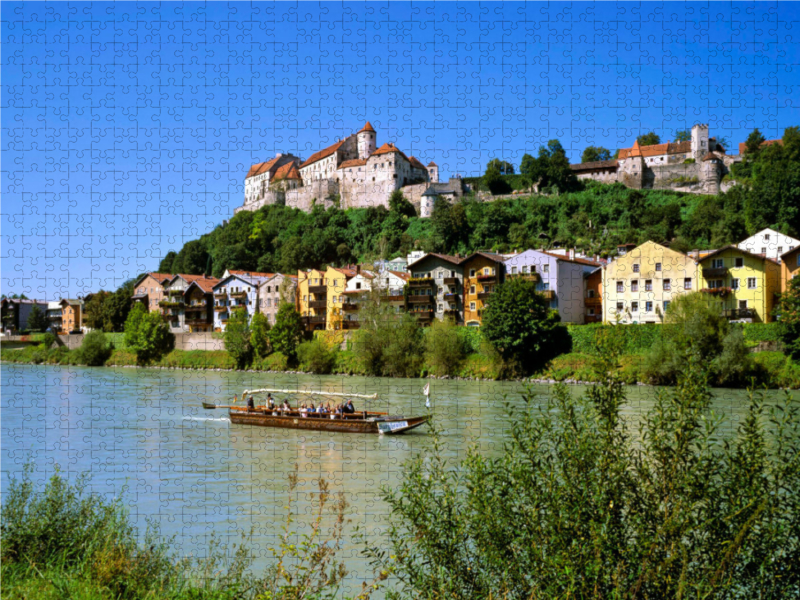 Salzach mit Altstadt und Burg