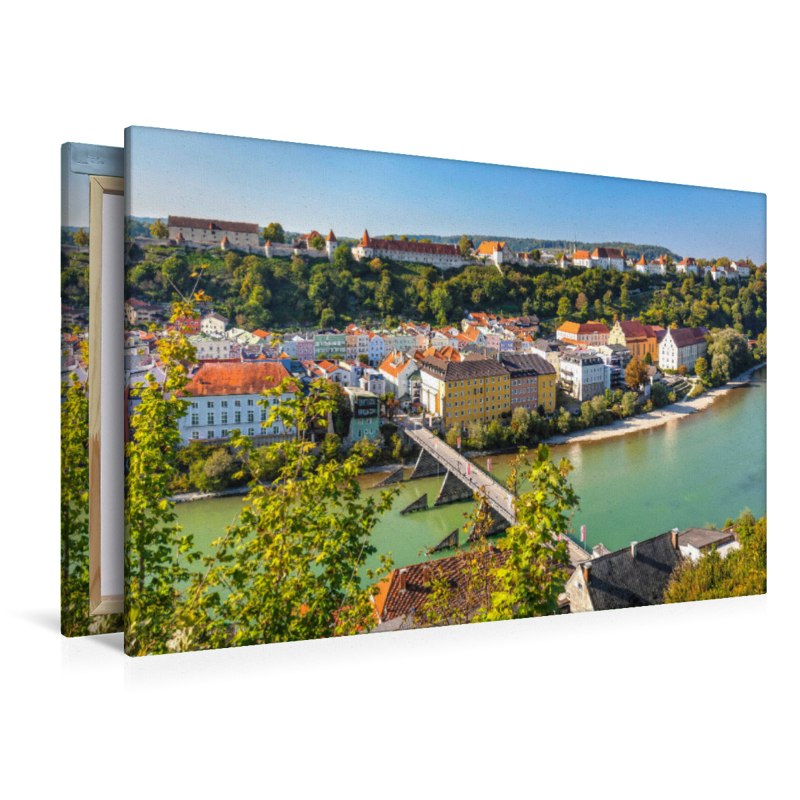 Alte Brücke über die Salzach mit Altstadt und Burg