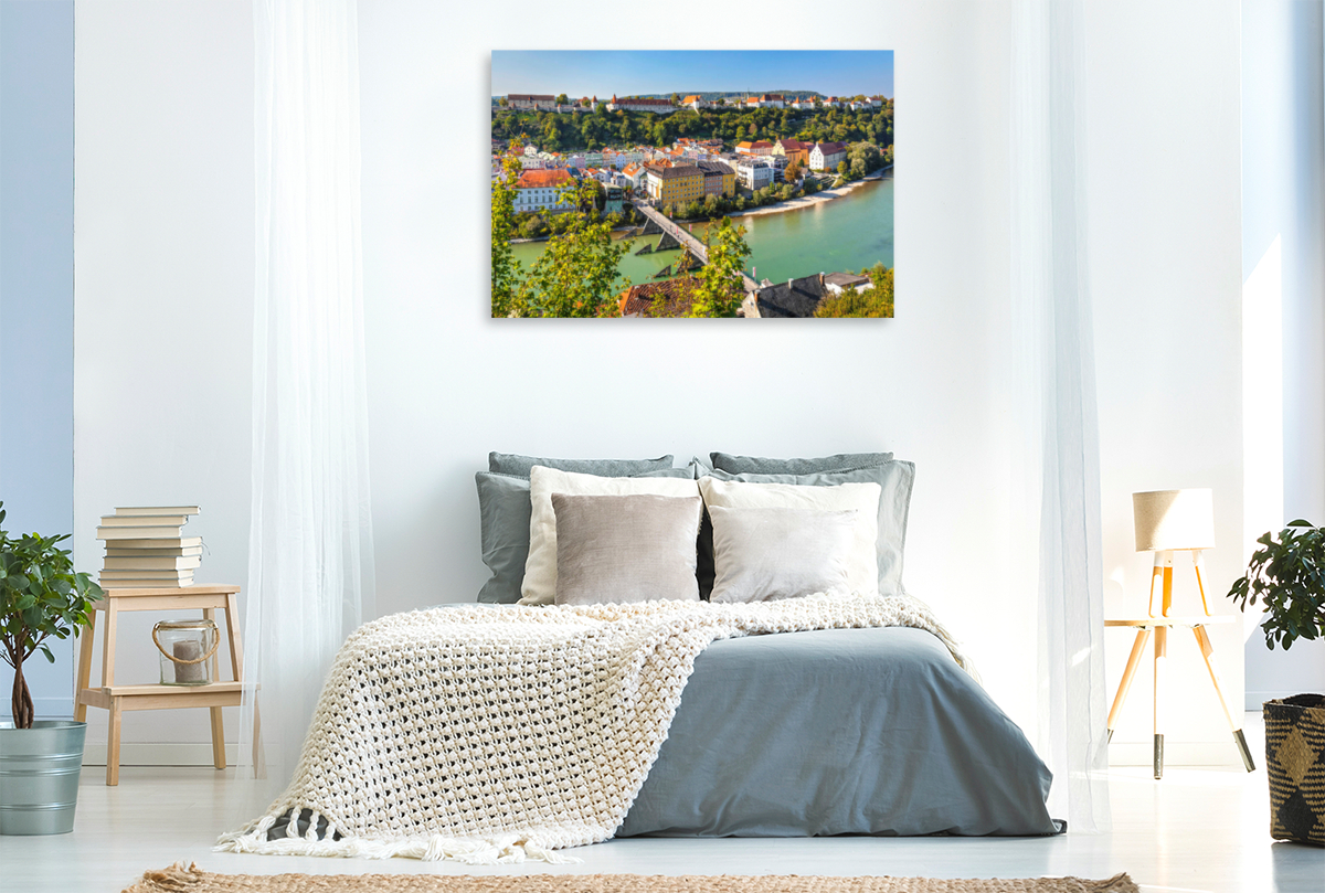 Alte Brücke über die Salzach mit Altstadt und Burg