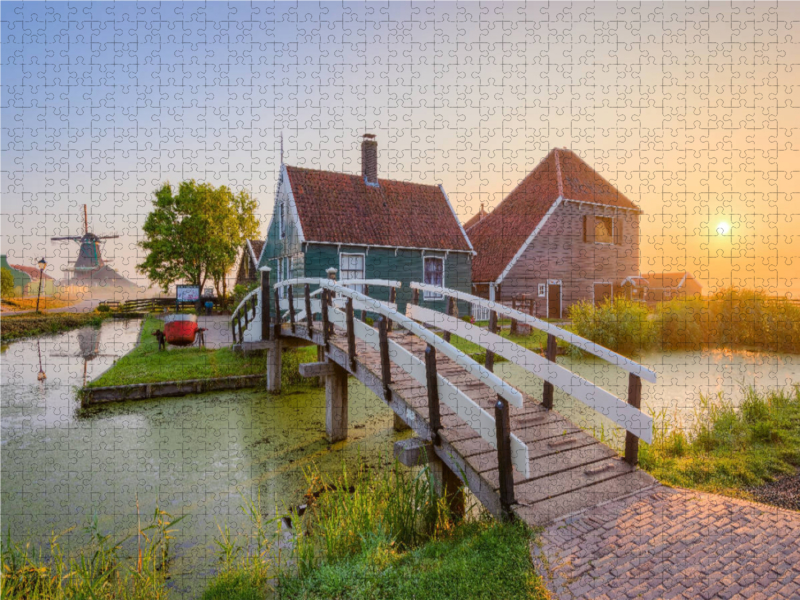 Sonnenaufgang in Zaanse Schans in Holland