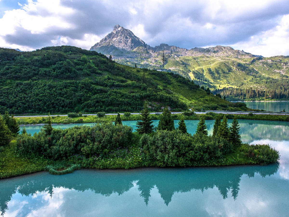 Blick auf den Zeinissee