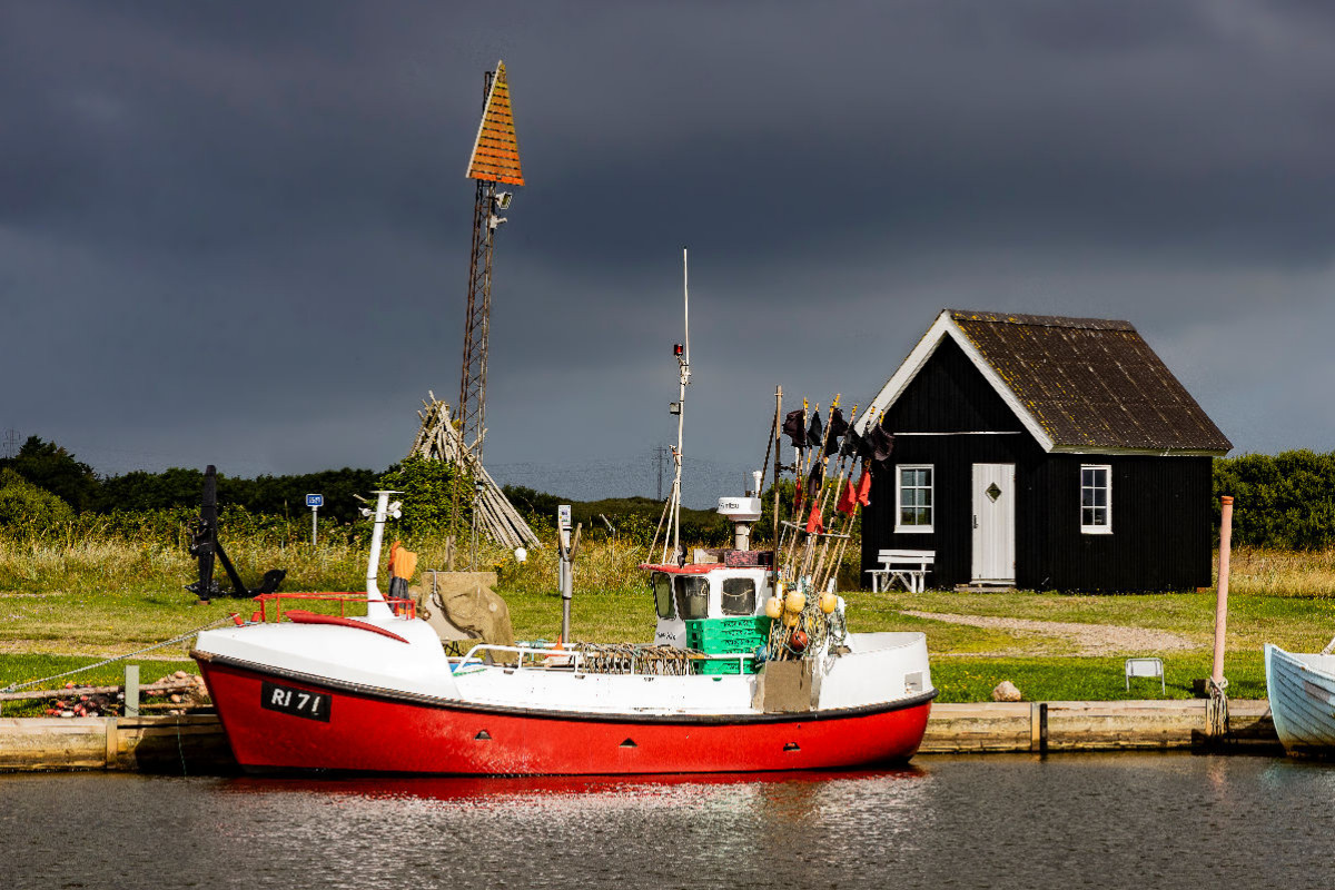 Nr. Lyngvig Hafen diente initial um Baumaterial für den Leuchtturm aus Ringkøbing zu verschiffen