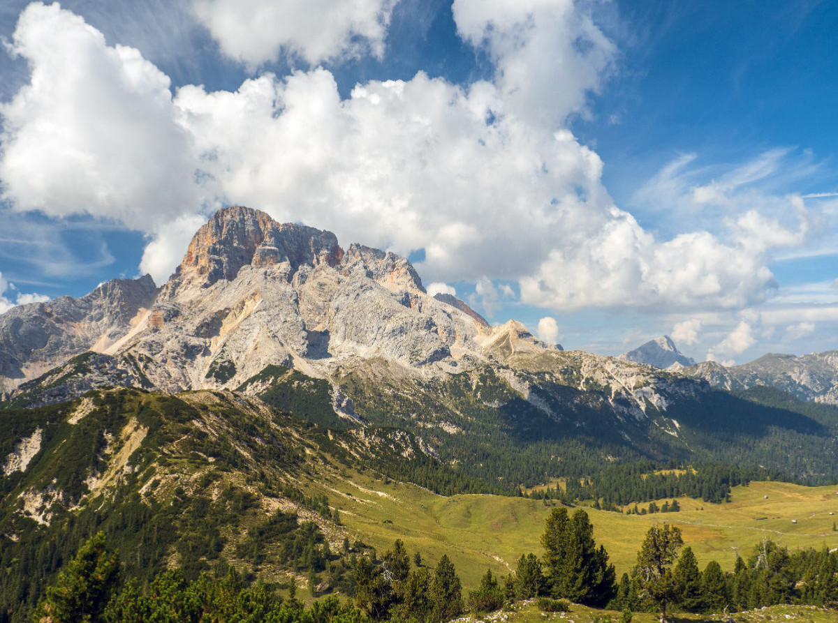 Ein Motiv aus dem Kalender Dolomitenberggipfel