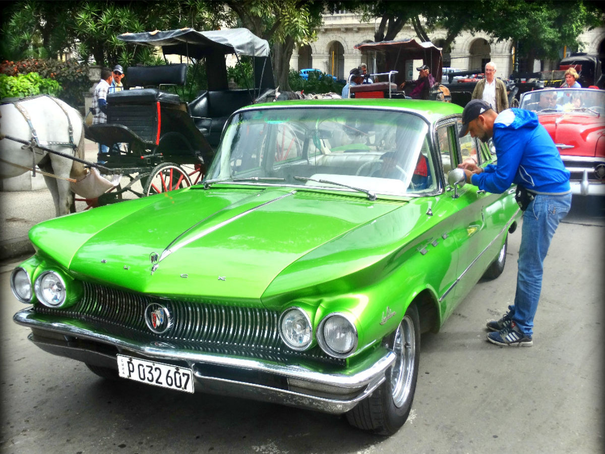 Ein Motiv aus dem Kalender Best of Buick LeSabre - Ein Hingucker in Havanna