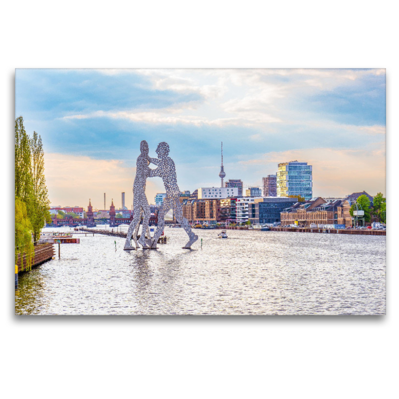 Molecule Man auf der Spree mit Oberbaumbrücke