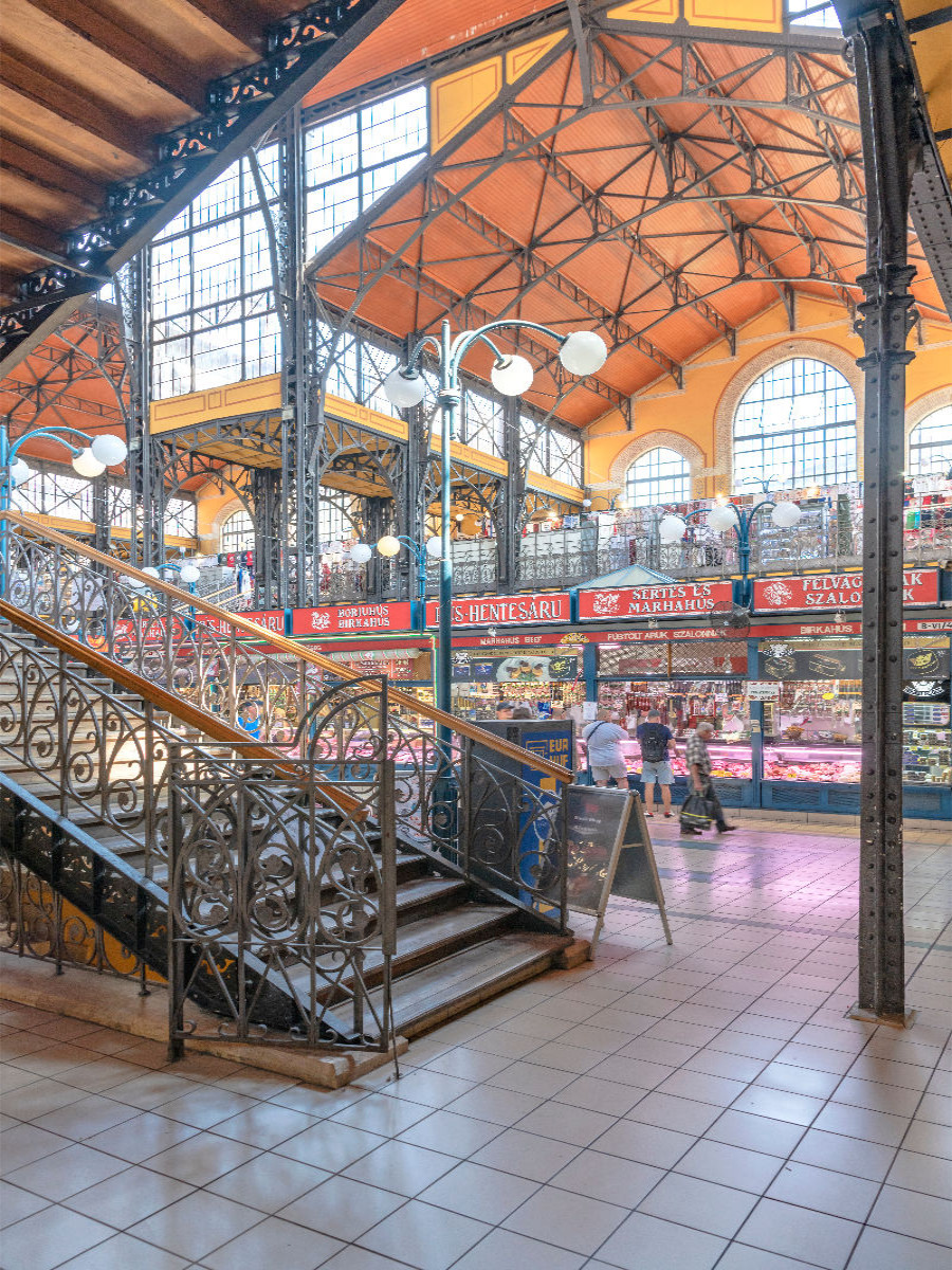 Große Markthalle in Budapest im Stadtteil Pest