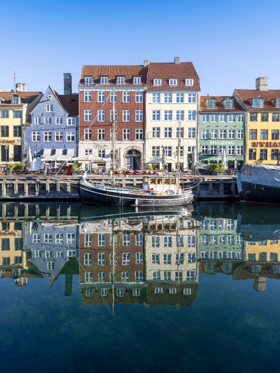 Nyhavn, links das älteste Haus von 1681