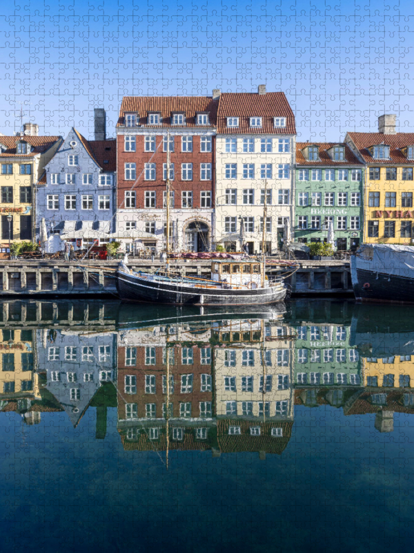 Nyhavn, links das älteste Haus von 1681