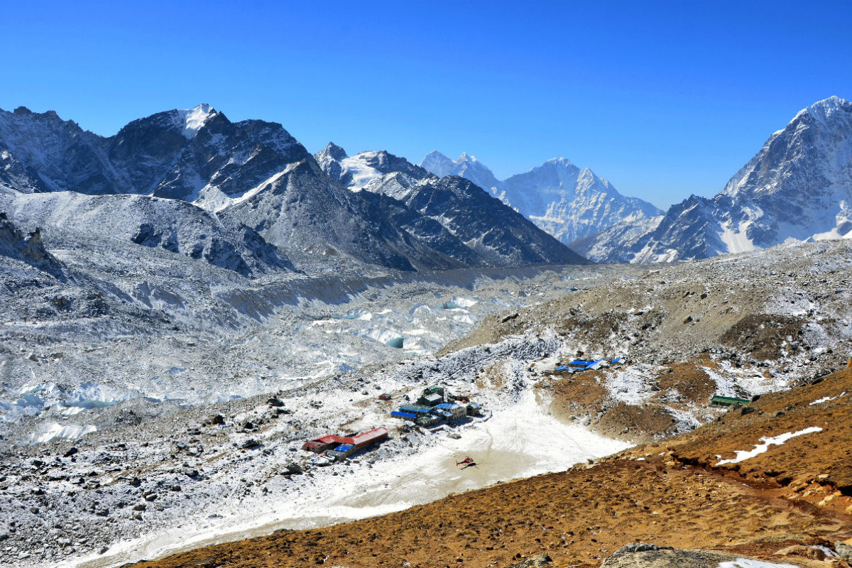 Der letzte Ort vor dem Everest Base Camp, Gorak Shep (5140 m), beim Abstieg vom Aussichtsgipfel Kala Pattar