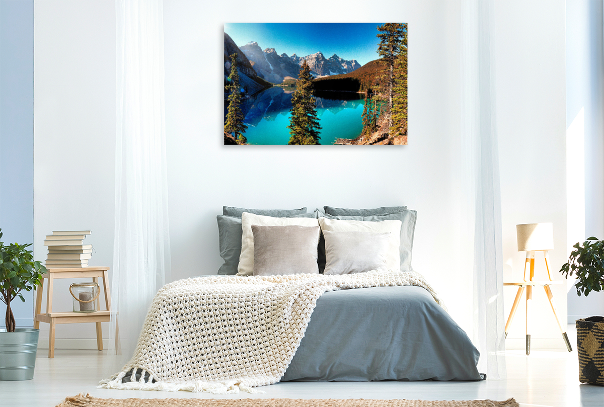 Das beeindruckende Panorama über den Moraine Lake zeigt die ganze Schönheit der kanadischen Rocky Mountains.