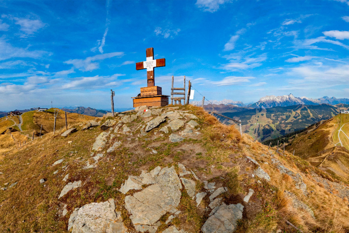 Der Mittelgipfel mit dem Ost und Westgipfel am Schattberg