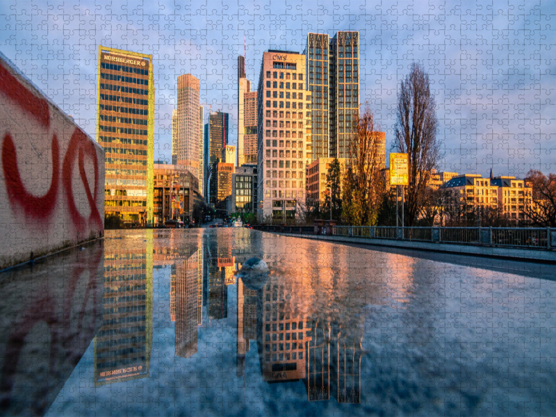 Frankfurt - Untermainbrücke Skyline Blick am Morgen