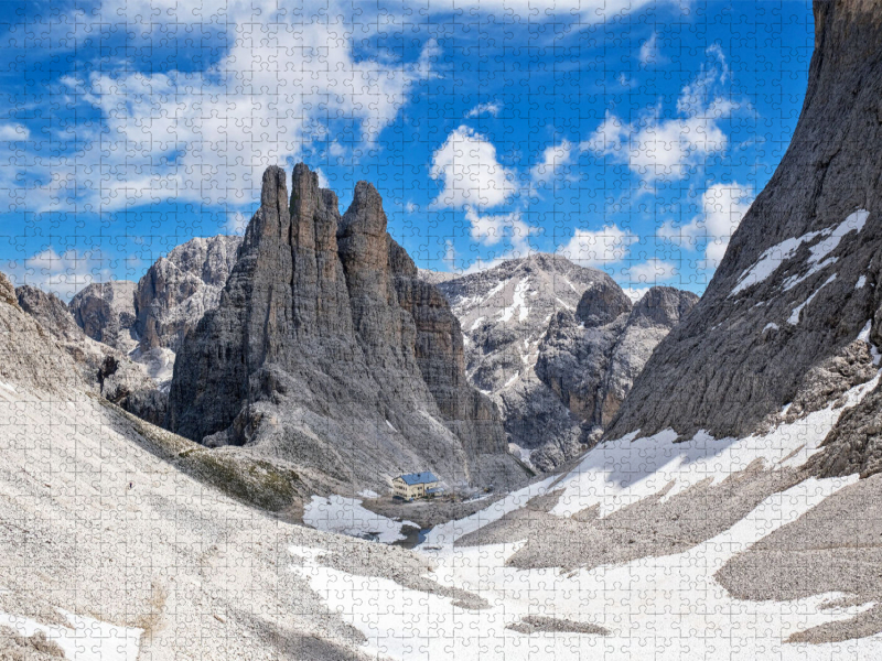 Blick auf die Vajolet-Türme (2790 - 2821 m), eine bizarre Felsformation im Zentrum der Rosengartengruppe.