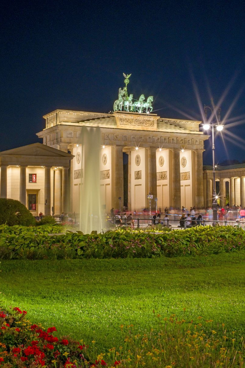 Berlin - Brandenburger Tor bei Nacht