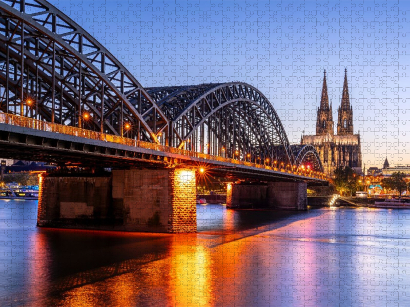 Hohenzollernbrücke zur blauen Stunde