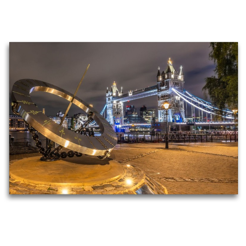 LONDON Tower Bridge im Lichterglanz