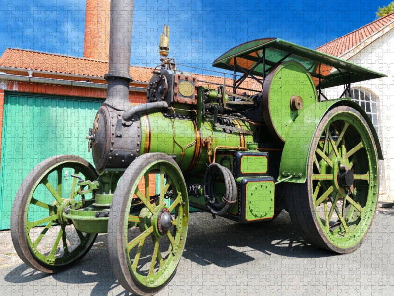 Dampftraktor Aveling u. Porter, Herstellungsort Rochester, Verbundmaschine, Gewicht 10t.