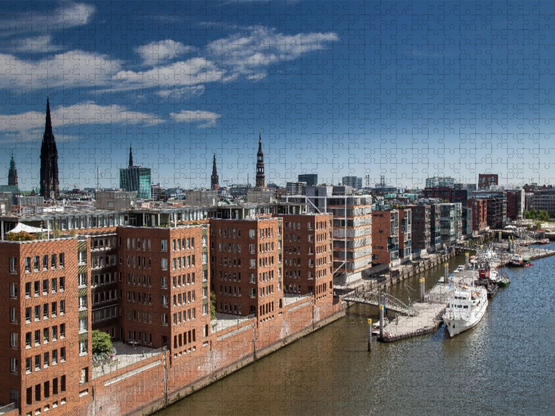 Blick auf neue Bürogebäude in der Speicherstadt, Hamburg, Deutschland