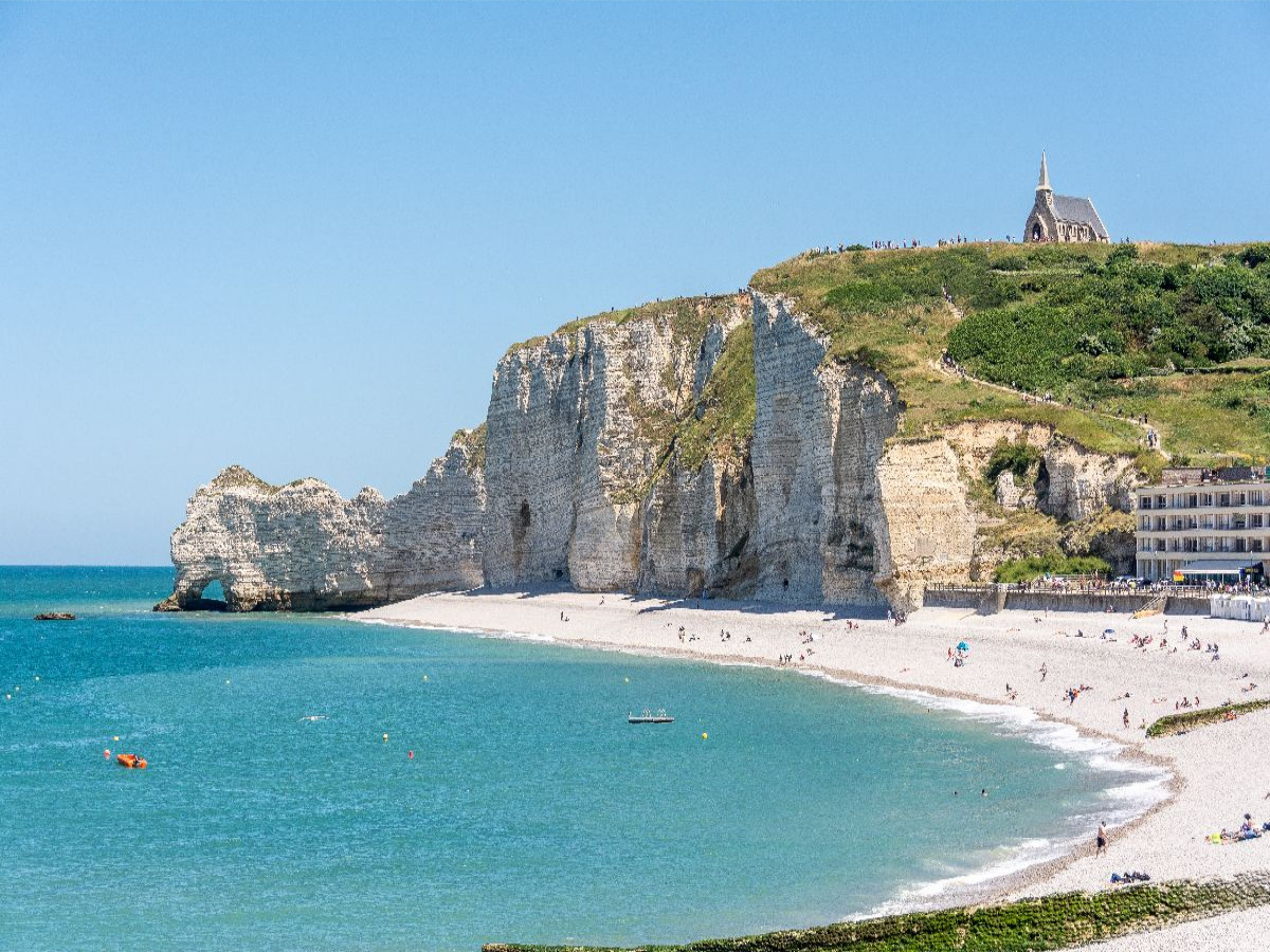 Ein Motiv aus dem Kalender Normandie – Wo Natur auf Kultur trifft