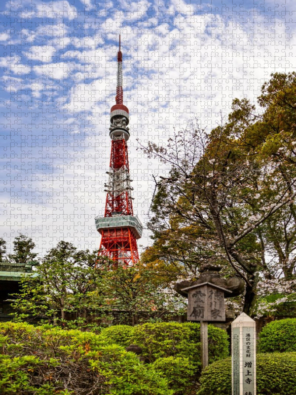 Tokyo Tower und Details aus dem Zojo-ji Tempel Komplex