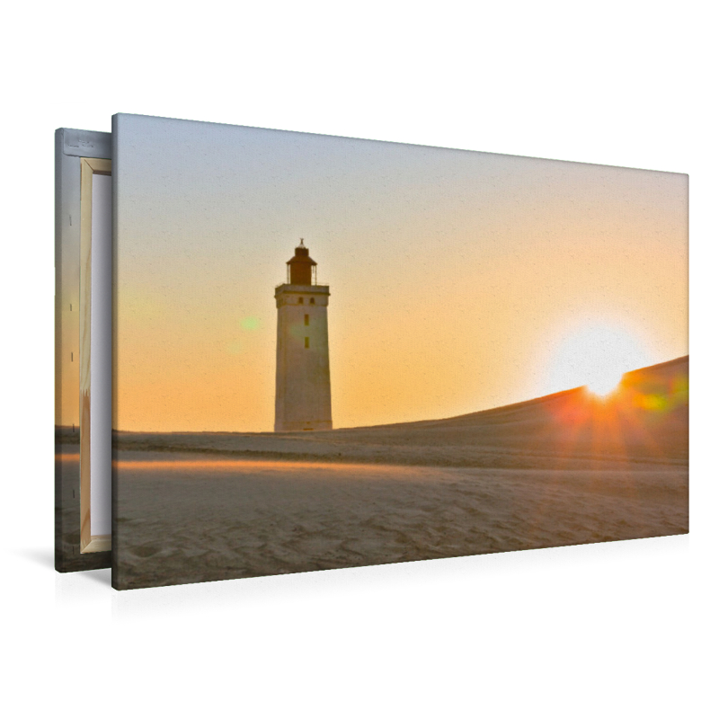 Der alte Leuchtturm von Rubjerg Knude in der Abendsonne