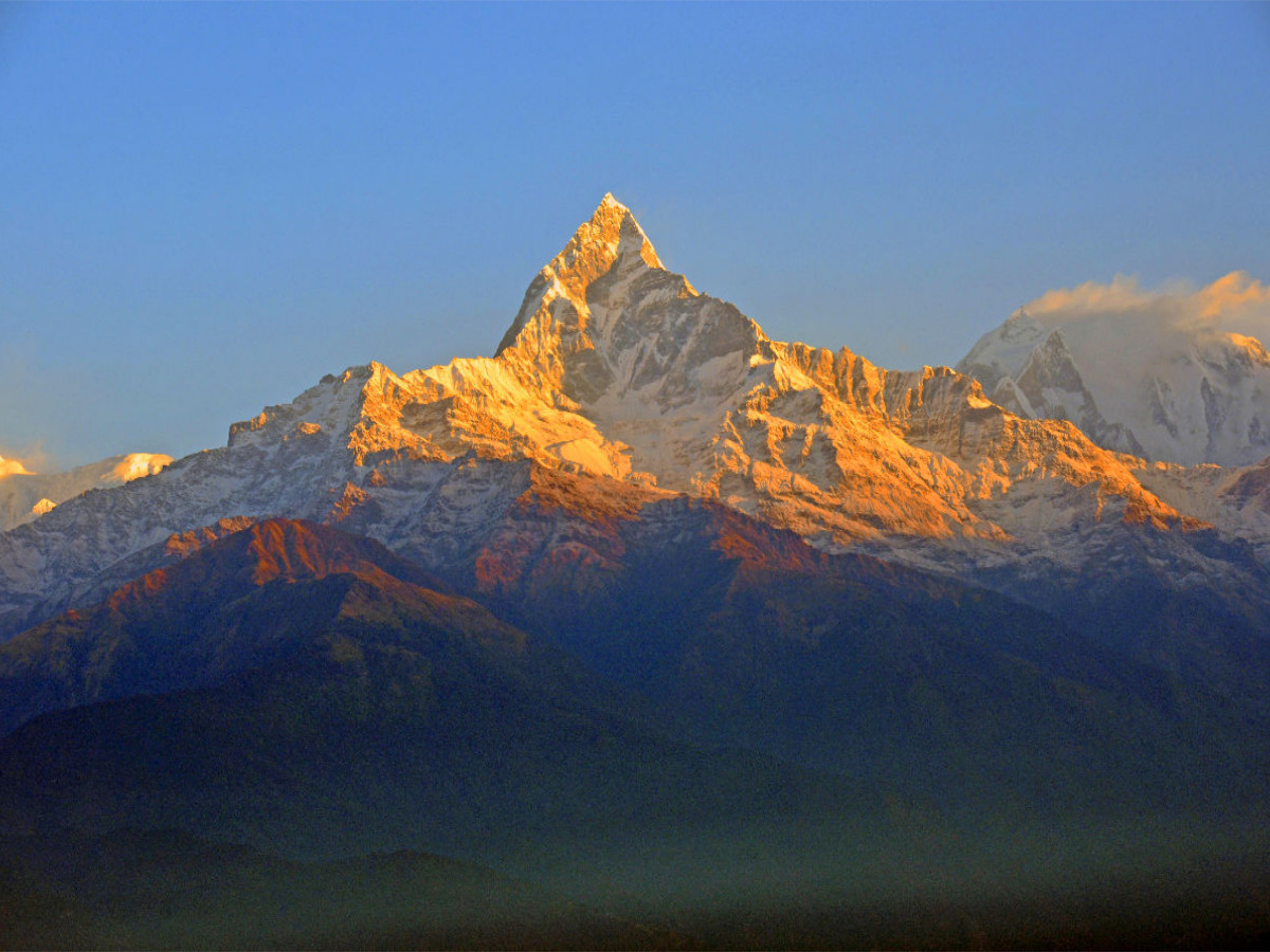 Der beeindruckende Machhapuchhre (6993 m) am frühen Morgen vom Aussichtspunkt Sarangkot