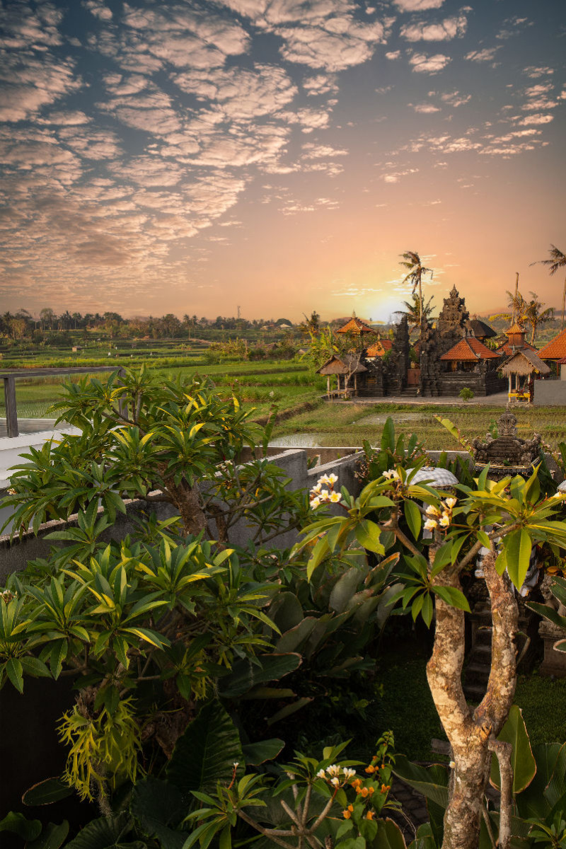 Sonnenaufgang am Tempel Pura Dalem Cau