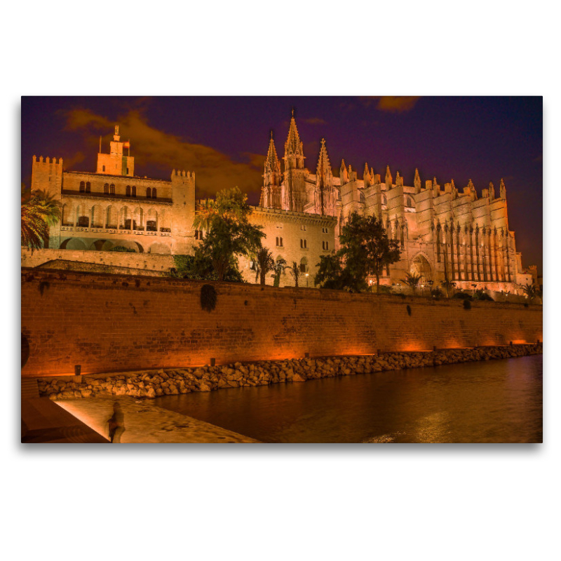 Palma de Mallorca - Kathedrale und Königspalast bei Nacht