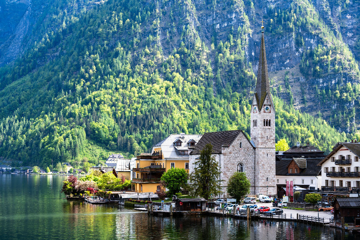 Ein Blick auf die Kirche von Hallstatt