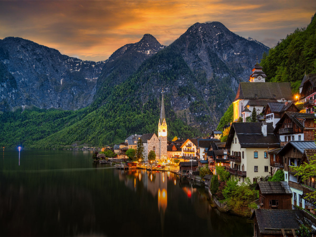 Hallstatt after sunset