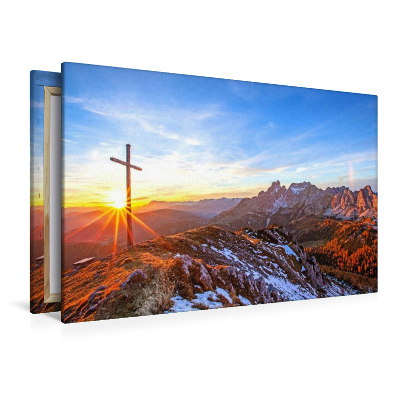 Gipfelkreuz im Sonnenlicht