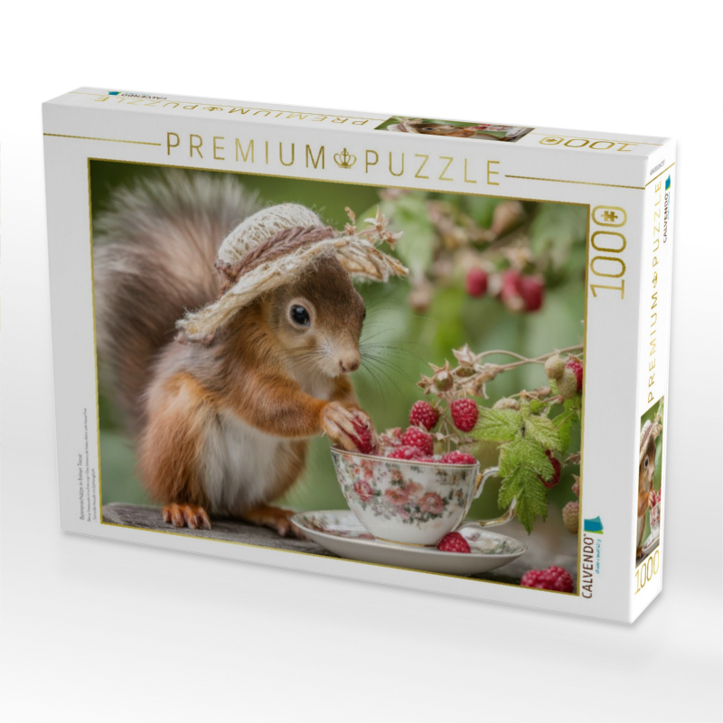 Beerenschätze in feiner Tasse