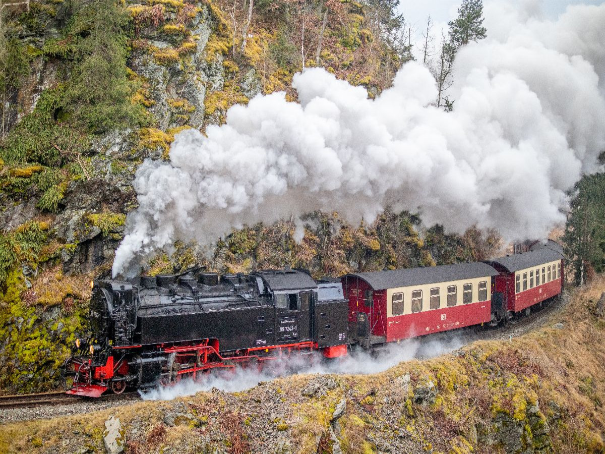 99 7243-1 der Selketalbahn bei Harzgerode