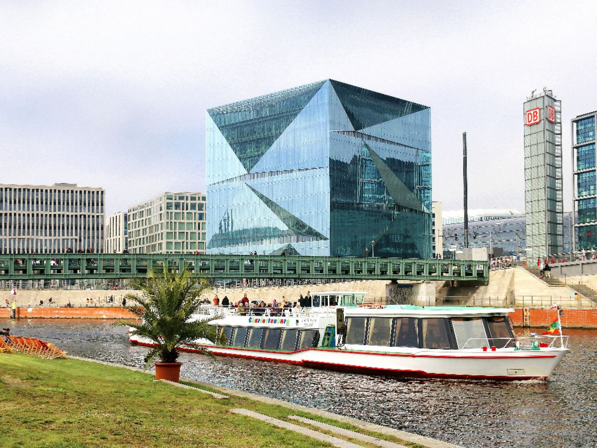 Cube Berlin am Hauptbahnhof der deutschen Hauptstadt