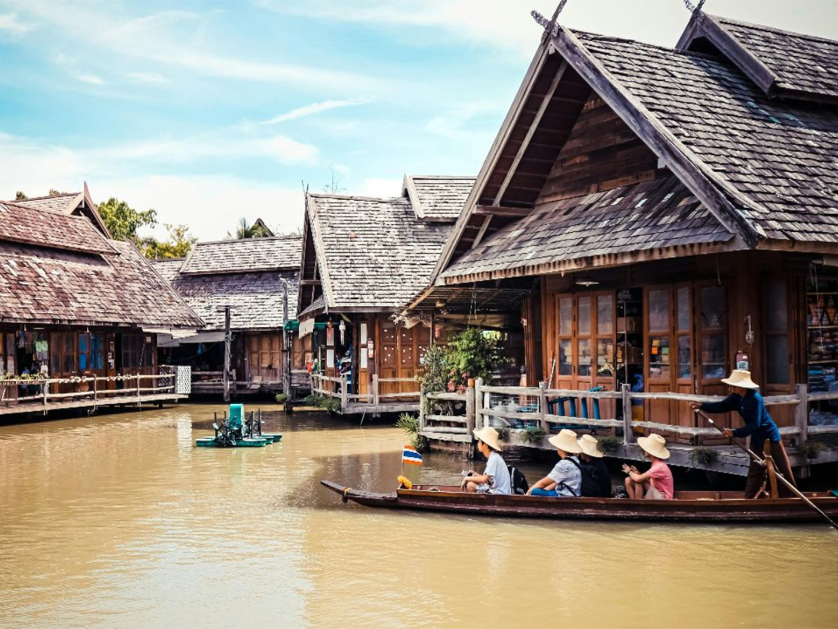 Floating Markets in Ayutthaya