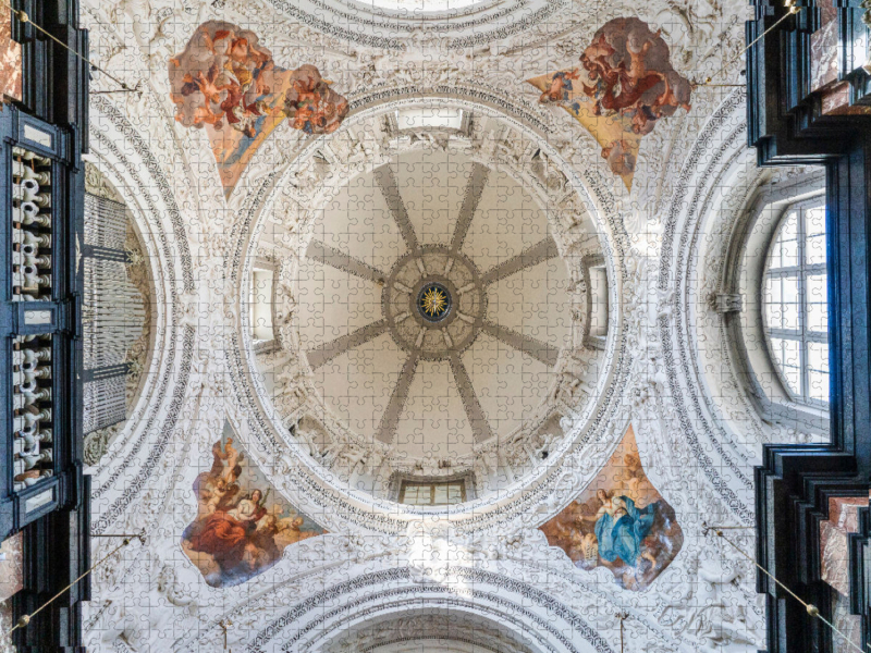 Die Kathedrale St. Stanislaus in Vilnius kann als erste Kirche auf litauischem Boden angesehen werden. Sie wurde zu Zeiten König Mindaugas im 13. Jahrhundert errichtet.