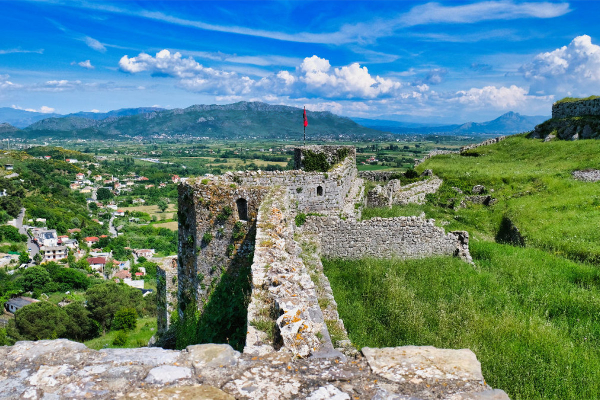 Atemberaubende Ausblicke auf der Burg Rozafa bei Shkodra