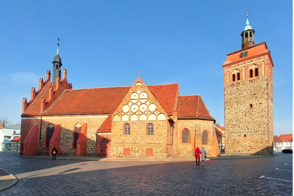 St. Johannis mit dem Marktturm in Luckenwalde