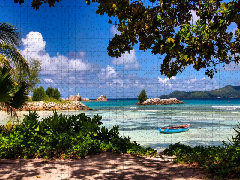 Blick von La Digue nach Praslin