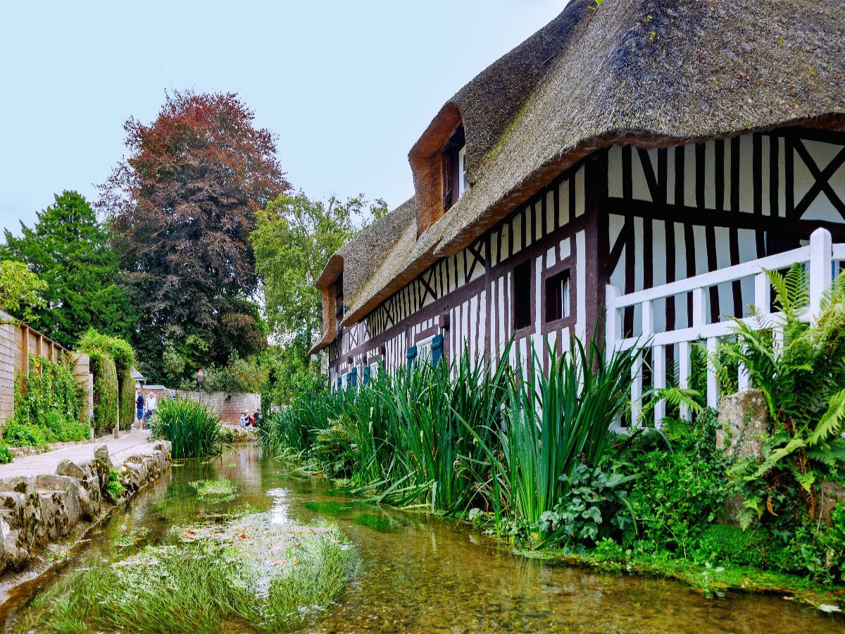Reetgedecktes Haus in Veules-les-Roses