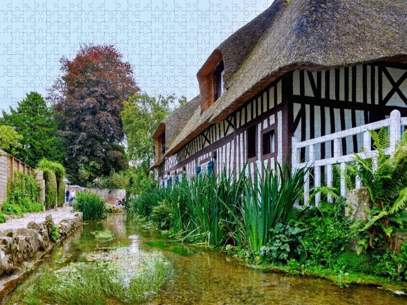 Reetgedecktes Haus in Veules-les-Roses