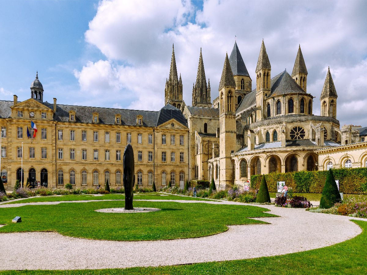 Abbaye aux Hommes in Caen