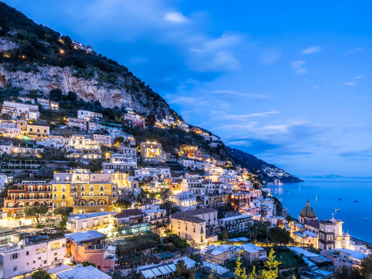 POSITANO Bezaubernde Abenddämmerung