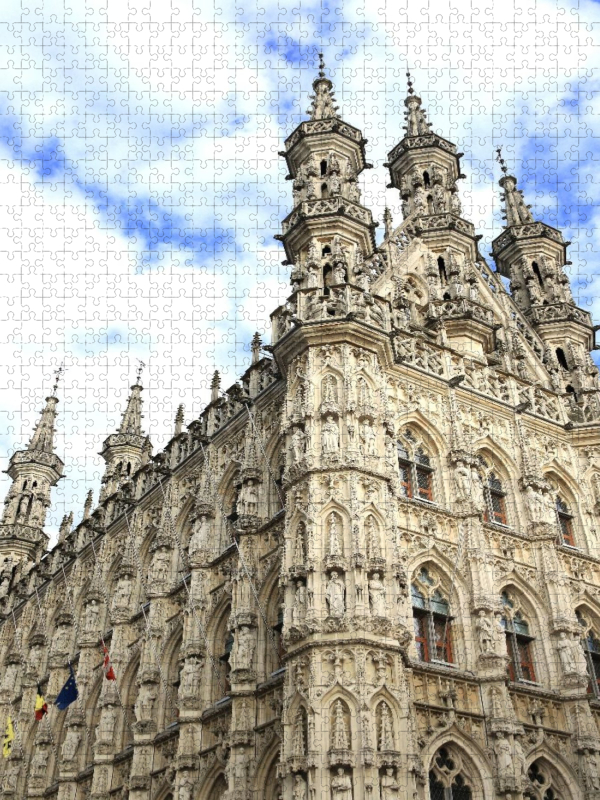 Das historische Rathaus im belgischen LöwenE