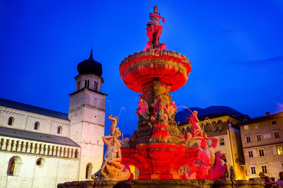 Trient - Neptunbrunnen bei Nacht