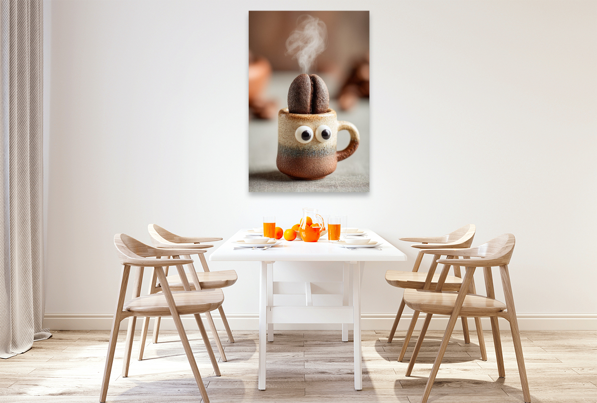 Hyperaktiver Espresso mit Kaffeebohnen - Energie trifft Humor